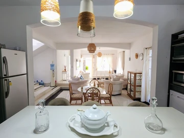 6 Bedroom Villa
