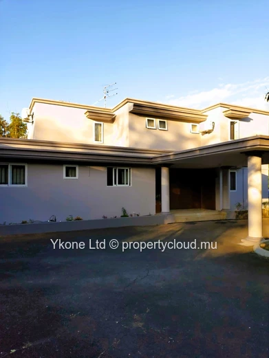 Villa For Sale In Arsenal