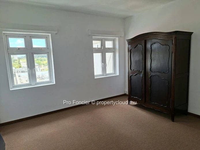 Àppartement à vendre à Curepipe - Récemment repeint et très bien entretenu.
