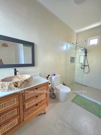 Belle villa de charme a pereybere, 3 chambres, piscine jardin et vaste terrasse