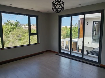 6 Bedroom Villa