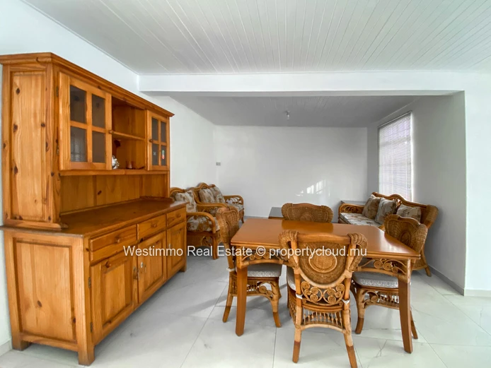 Exclusive - Furnished house facing the beach for rent in Flic en Flac