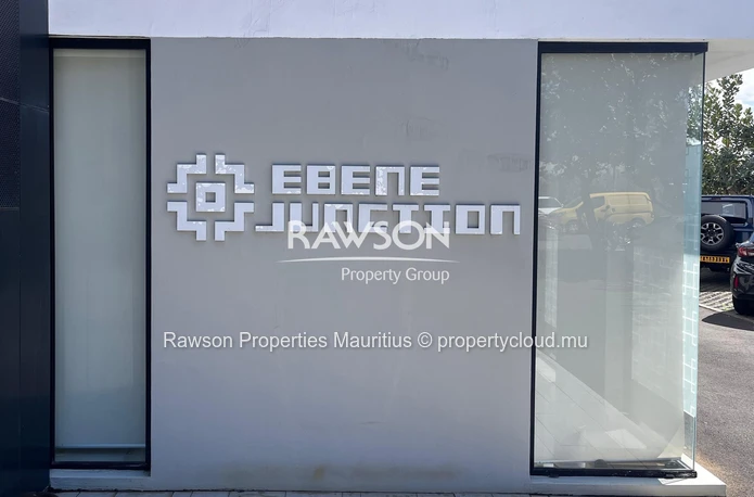 À VENDRE – Bureau dans un emplacement privilégié à Ebene