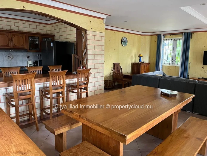 Villa Spacieuse de 3 Chambres en Suite dans Résidence Sécurisée