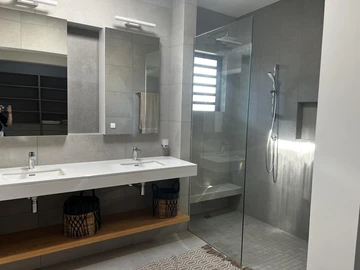 4 Bedroom Apartment