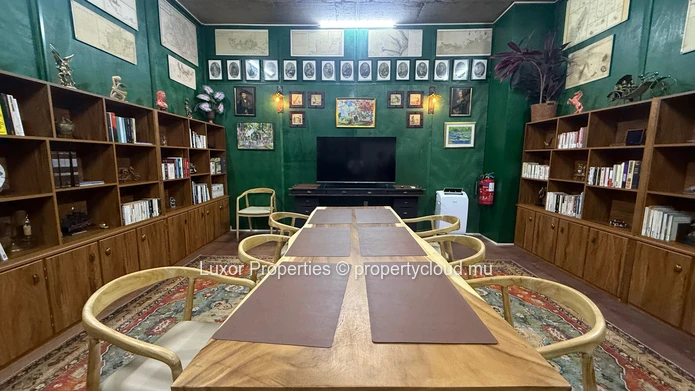 High-End Private Office Suites For Rent | Ébène