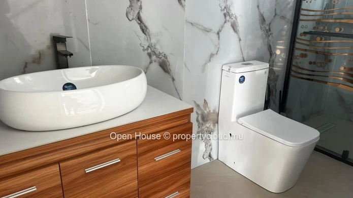 Villa à vendre à Grand Baie avec jardin privatif
