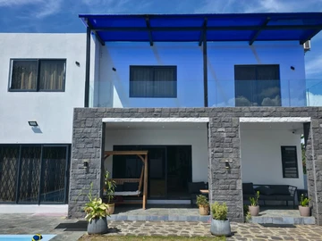 4 Bedroom Villa