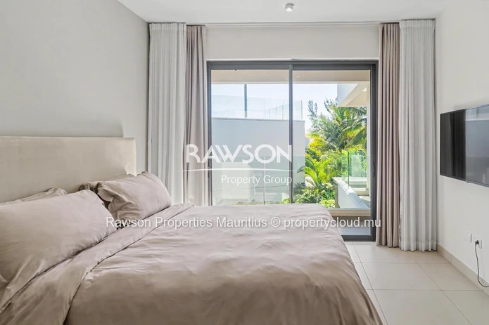 3-Bedroom Duplex | Waterfront | Private Pool | Sea View Rooftop | Calodyne
