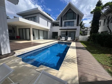 4 Bedroom Villa