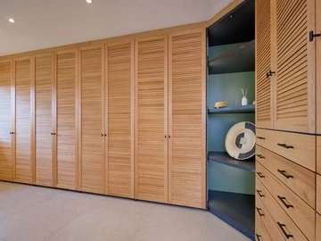 5 Bedroom Villa