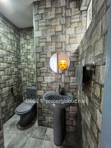 Cozy 3-Bed Pereybere Duplex with Bright Rooms & AC