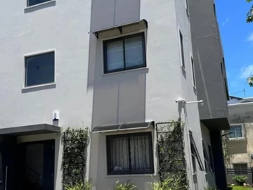 5 Bedroom Apartment