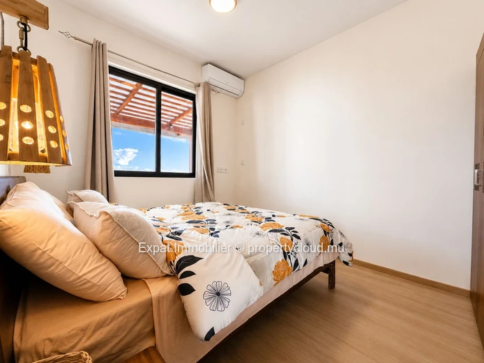 Stunning Brand-New 5-Bedroom Villa with Infinity Pool and Ocean Views – Ocean Side, Flic-en-Flac