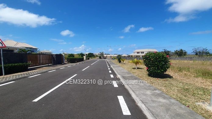 2 plots for sale in the gated morcellement of Mahe at Beau Vallon