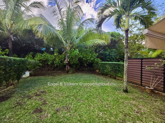 Duplex with Rooftop & Resort Amenities