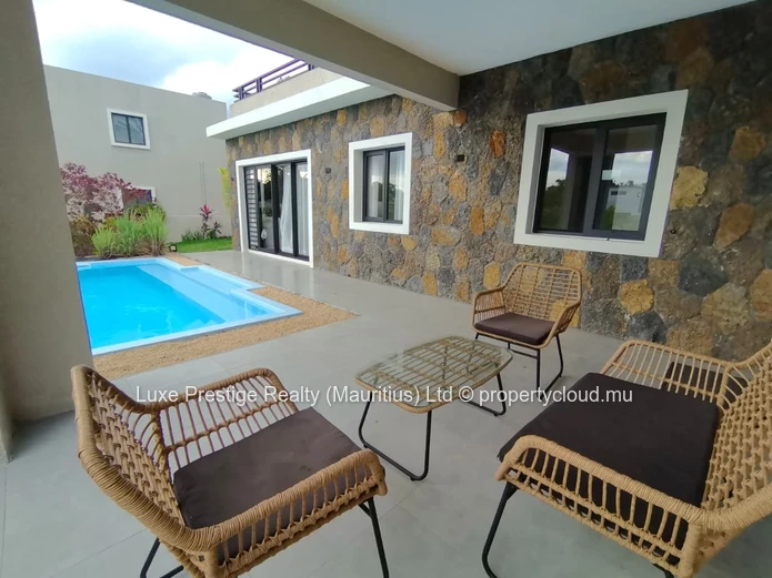 Villa Moderne de 3 Chambres avec Piscine Privée à Louer à Calodyne | Résidence Sécurisée | Proche de Northfields Inte...