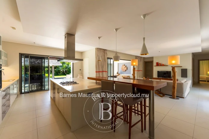 Anahita Golf Resort – Villa exceptionnelle de 4 chambres avec piscine et vue sur le parc