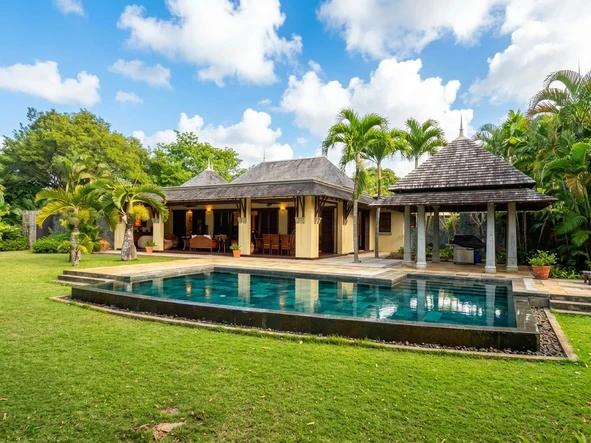 5 Bedroom Villa