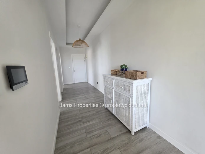 Exquisitely furnished and luxurious apartment for sale in Pereybere