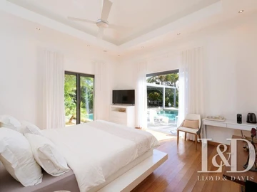 4 Bedroom Villa