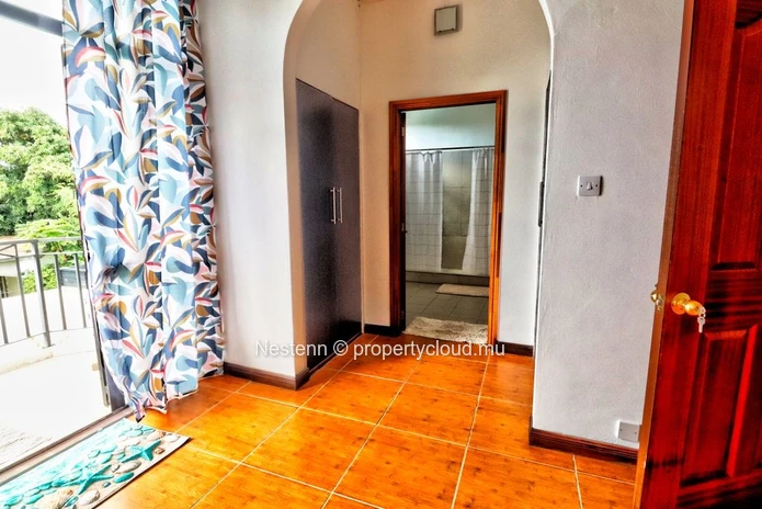 Elegant 3-bedroom duplex with private pool 