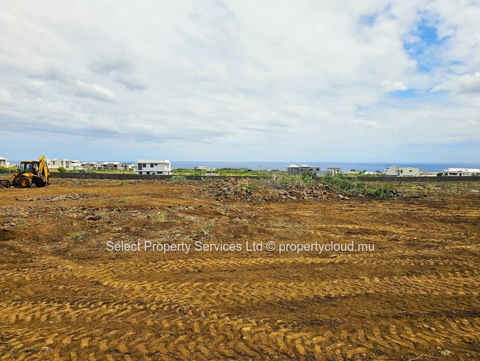 New G+2 Project - 3-Bedroom Apartment For Sale in L’Horizon d’Anna – Private Residence - Flic en Flac