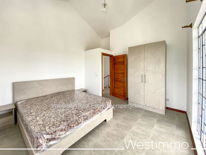 Furnished villa for rent in Péreybère with 5 bedrooms and a private pool