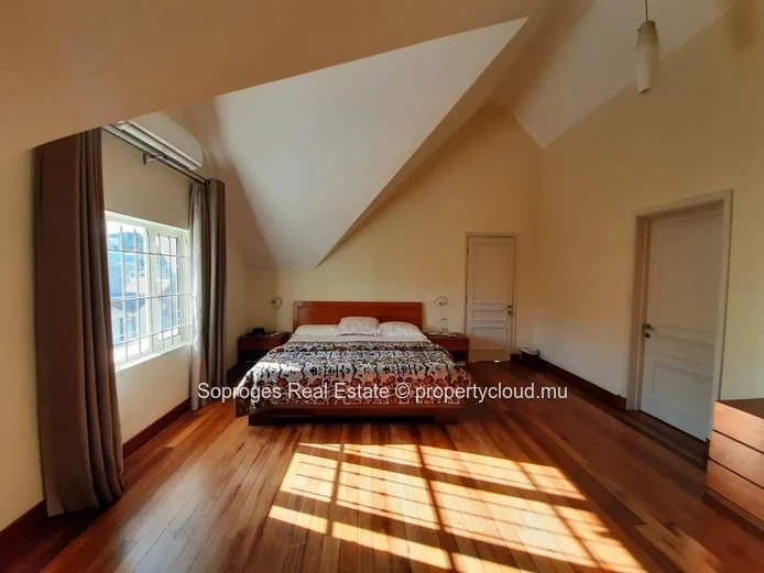 Charming House in Quatre Bornes