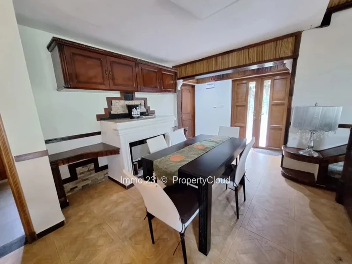 Maison / Villa - 3 chambres - Midlands - Ref. MA97621VE