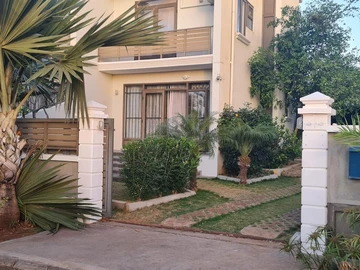 Townhouse, Duplex de 3 Chambres