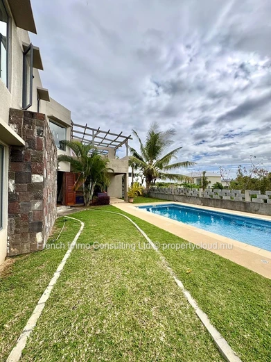 Superbe villa neuve en vente locale a Goodlands