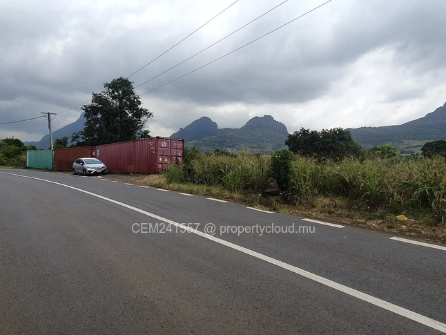 Commercial land - 130 perches for sale in Long Mountain