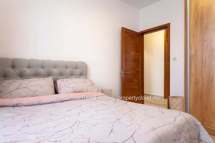3-bedroom apartment for sale, 100m² in Flic en Flac with an unobstructed view