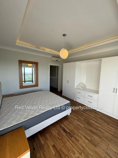 Penthouse de luxe en duplex à vendre à Sodnac, Quatre Bornes