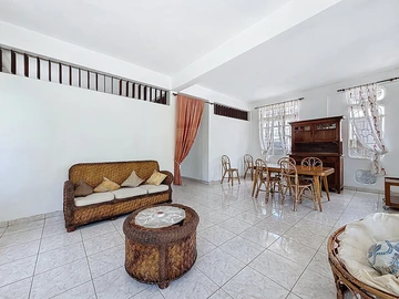 7 Bedroom House