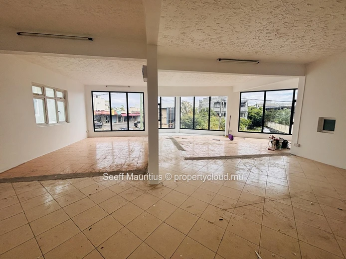 20 Pied Commercial Suites