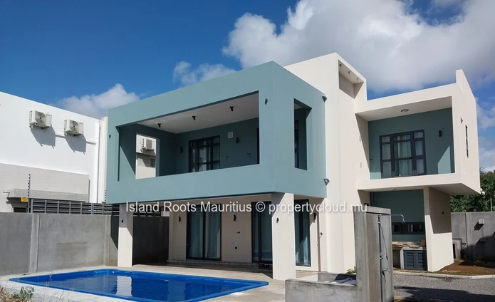 Beautiful villa for holiday rental, located in Pereybère