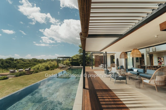 Location courte durée – Villa de haut standing avec piscine à débordement au Domaine Akasha, Ouest de l'Île Maurice