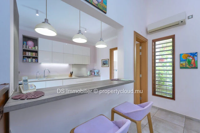 For Sale – 3-Bedroom Villa + Office – Unfurnished – Private Residence – Balaclava