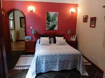 5 Bedroom Villa
