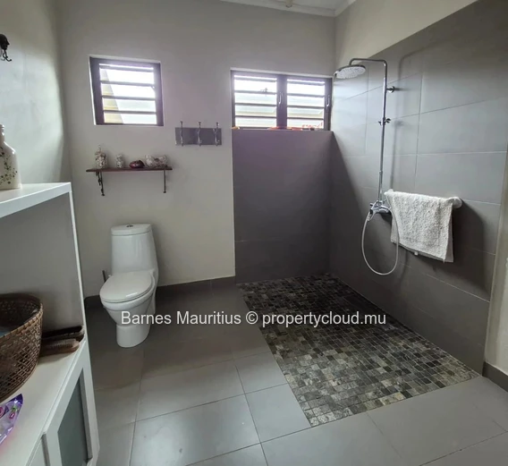 CUREPIPE – Maison de plain-pied avec studio indépendant – 3 chambres