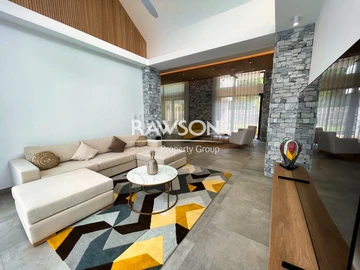 4 Bedroom Villa