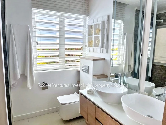 Stunning 3-Bedroom Villa in Grand Baie with Pool - Foreign Buyers Welcome!