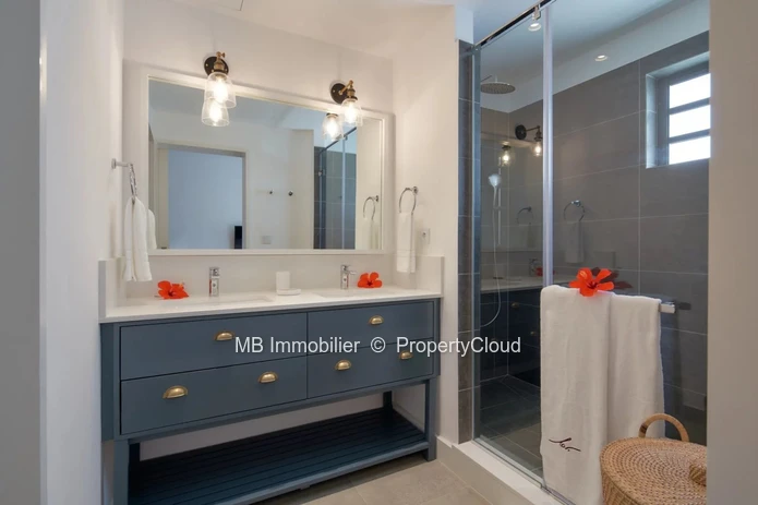 Appartement de 2  chambres en location