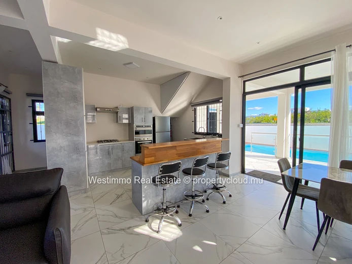 Recent house with swimming pool for long-term rent in Péreybère, Mauritius