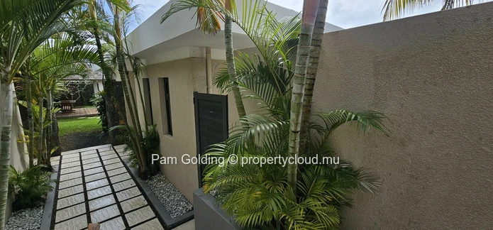 Villa de 4 chambres à vendre à Pereybère, acceptant les animaux | Piscine privée & garage