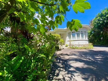 10 Bedroom Villa