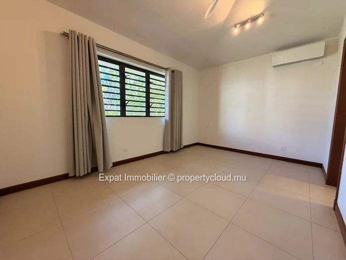 Prestigious 4-Bedroom Villa for Rent – Les Salines Pilot, Black River