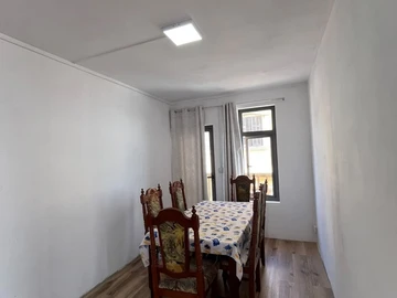 6 Bedroom House